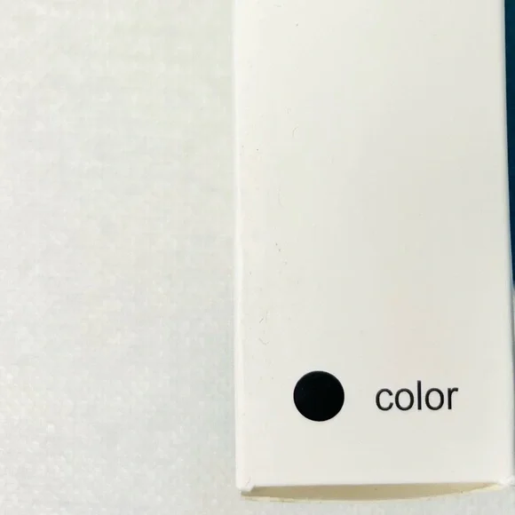 Elegant Black Smartwatch - New Boxed - Picture 4 of 4